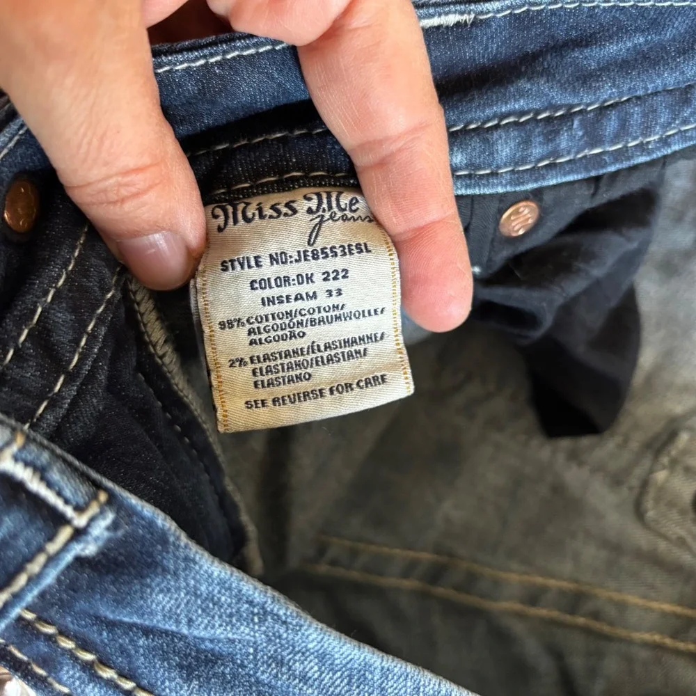 Miss Me Easy Skinny Jeans Mid Rise Dark Wash Wing Pocket Size 27 Bling Cowgirl